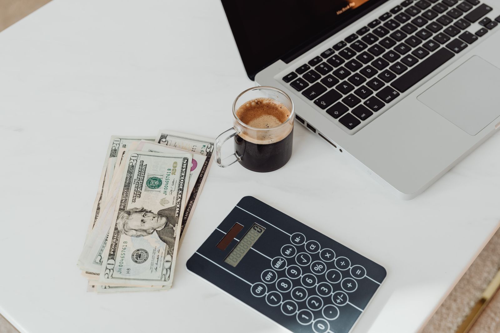 Il modo intelligente per far crescere le vendite con le collaborazioni con gli influencer